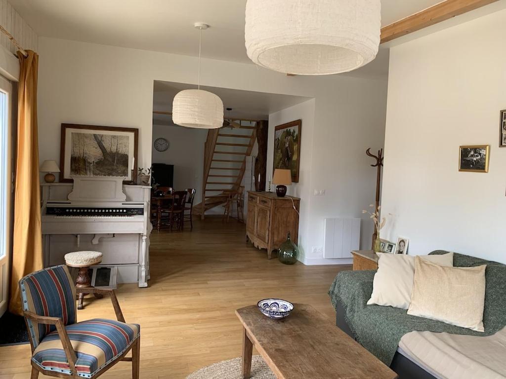 Charmante Maison De Campagne En Pierres Et Bois Sartilly-Baie-Bocage Dış mekan fotoğraf